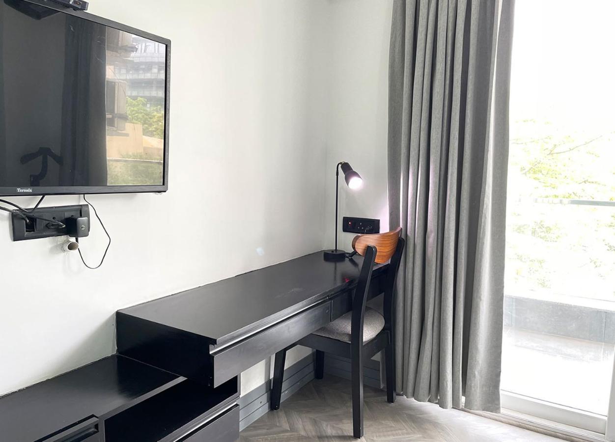 Bedchambers Serviced Apartments, Mg Road Гургаон Экстерьер фото