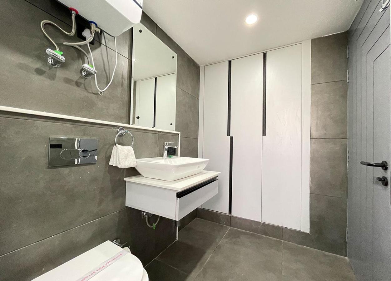 Bedchambers Serviced Apartments, Mg Road Гургаон Экстерьер фото
