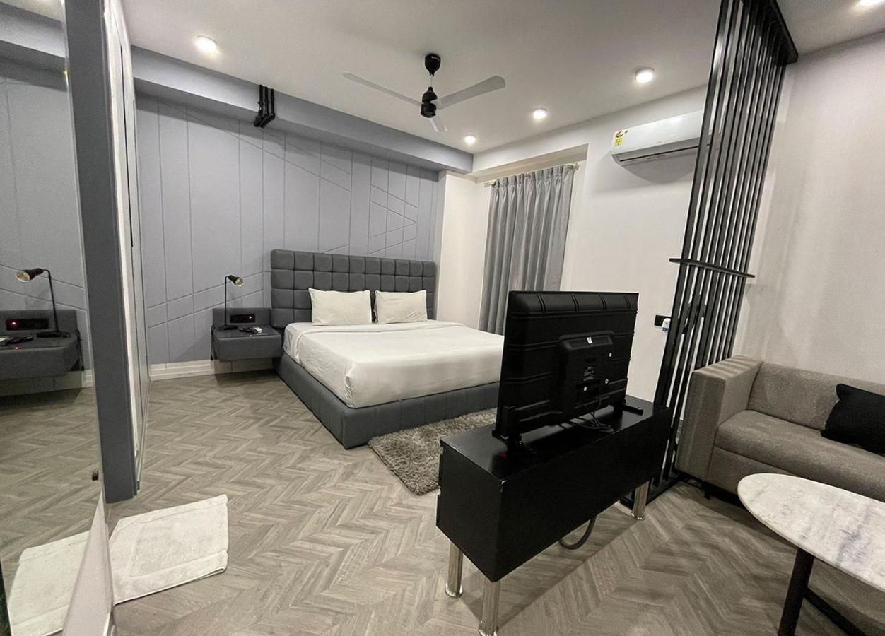 Bedchambers Serviced Apartments, Mg Road Гургаон Экстерьер фото