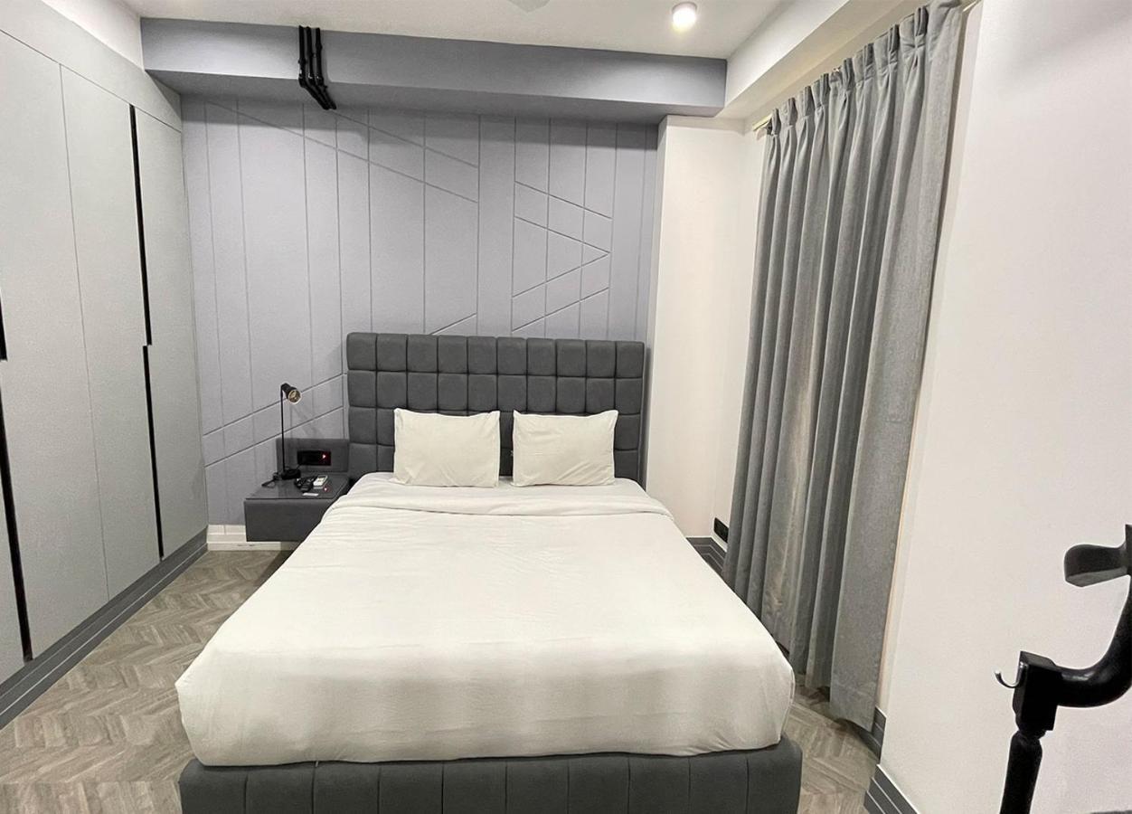 Bedchambers Serviced Apartments, Mg Road Гургаон Экстерьер фото