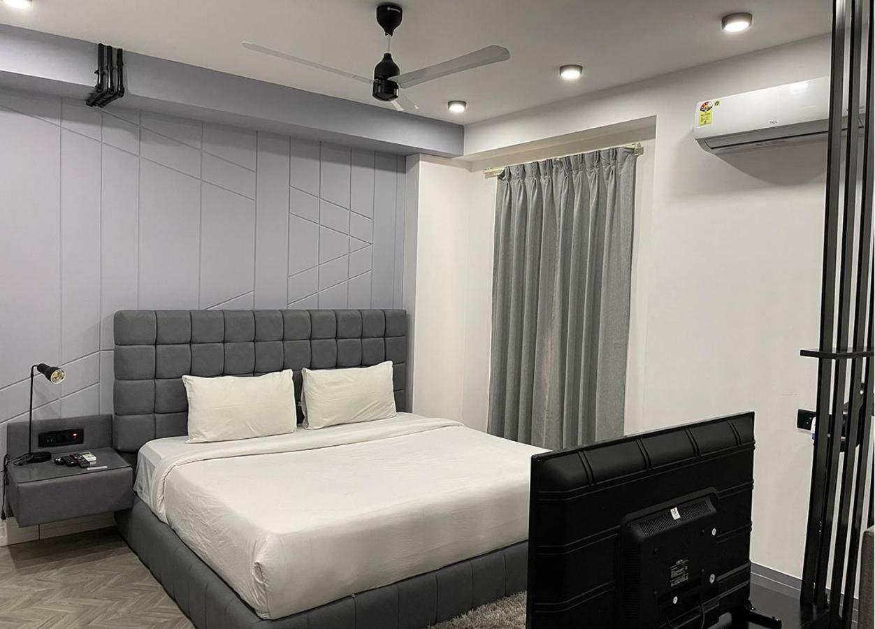 Bedchambers Serviced Apartments, Mg Road Гургаон Экстерьер фото