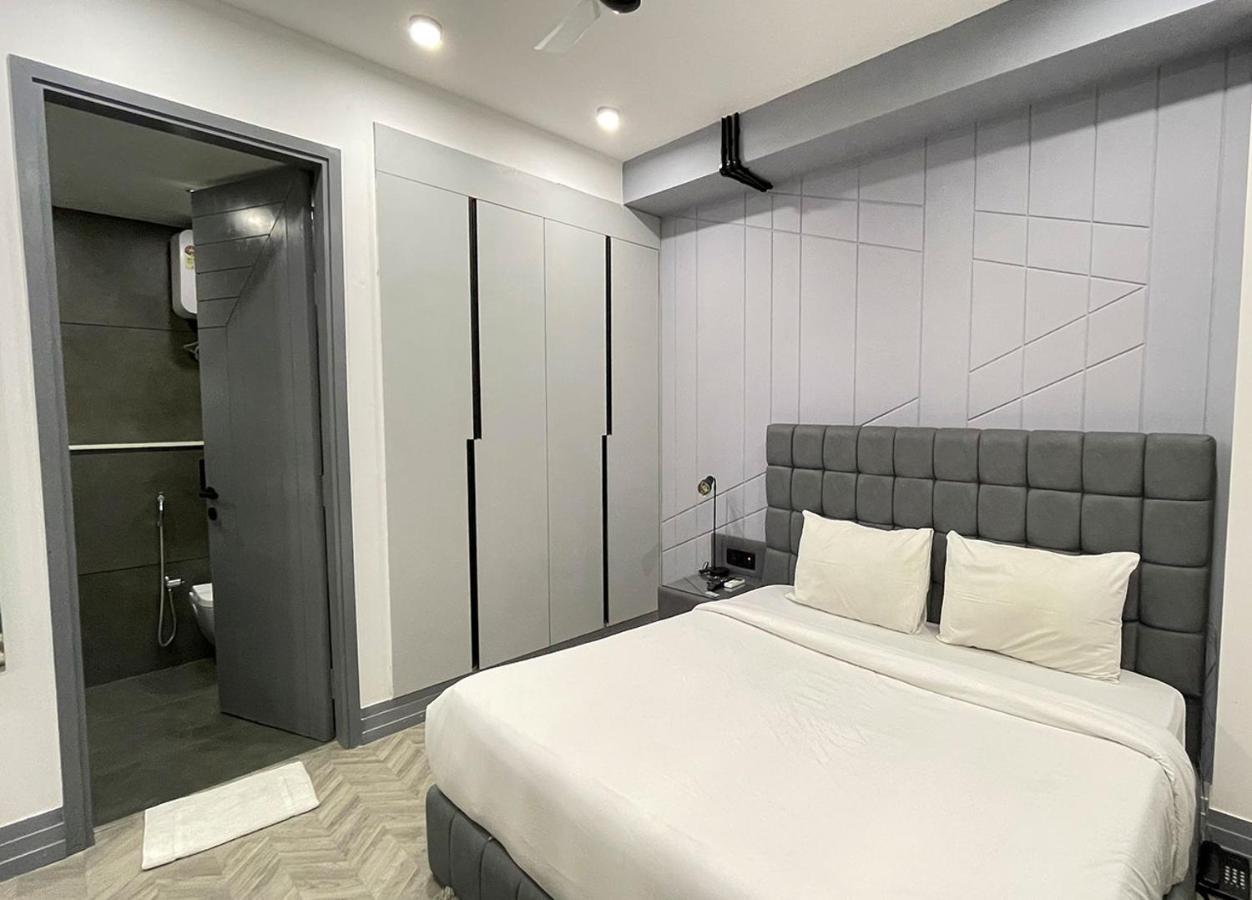Bedchambers Serviced Apartments, Mg Road Гургаон Экстерьер фото