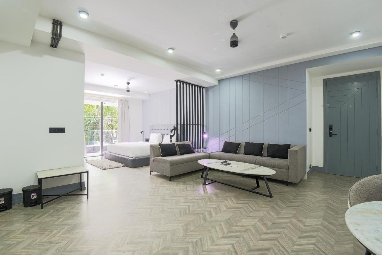 Bedchambers Serviced Apartments, Mg Road Гургаон Экстерьер фото
