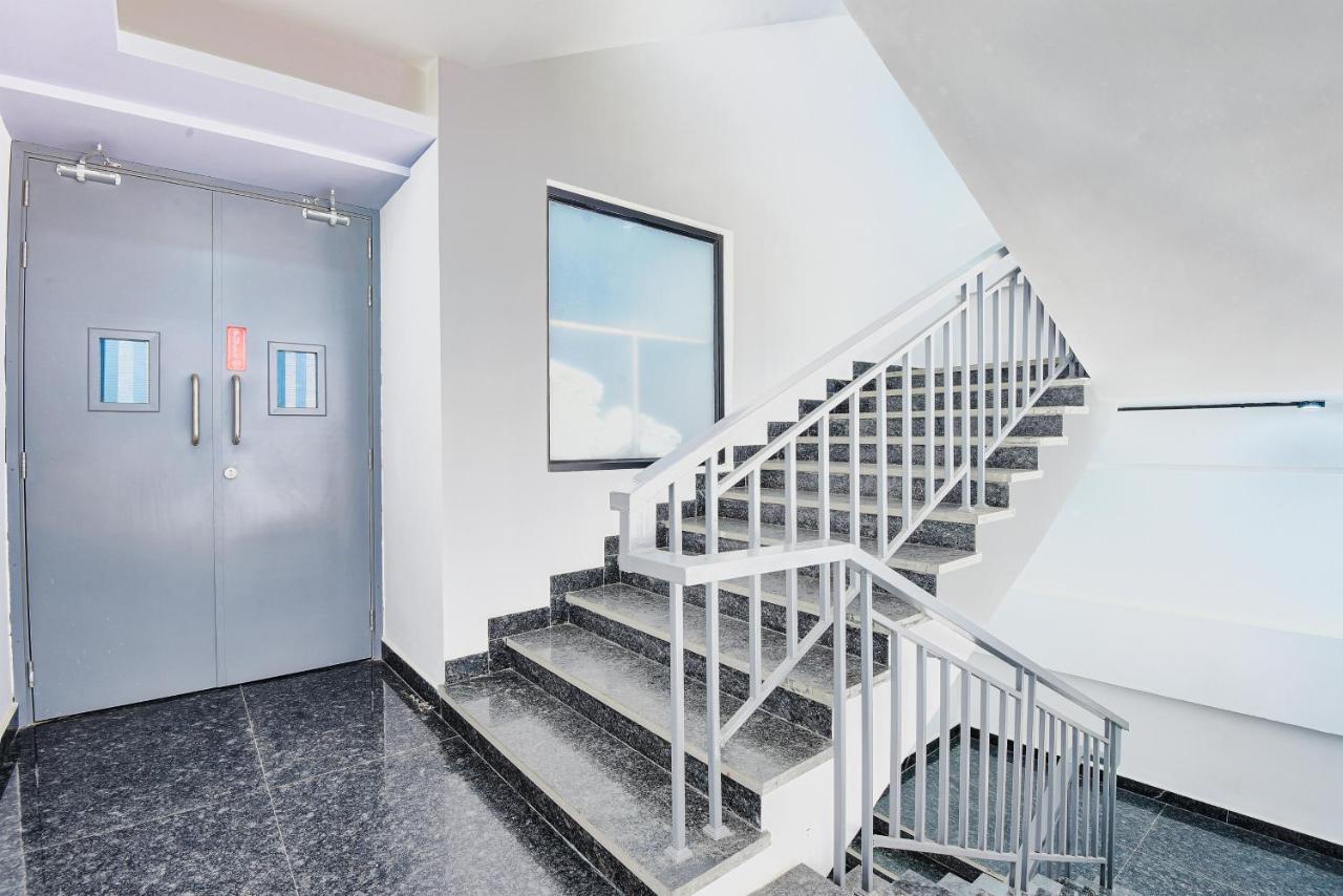 Bedchambers Serviced Apartments, Mg Road Гургаон Экстерьер фото