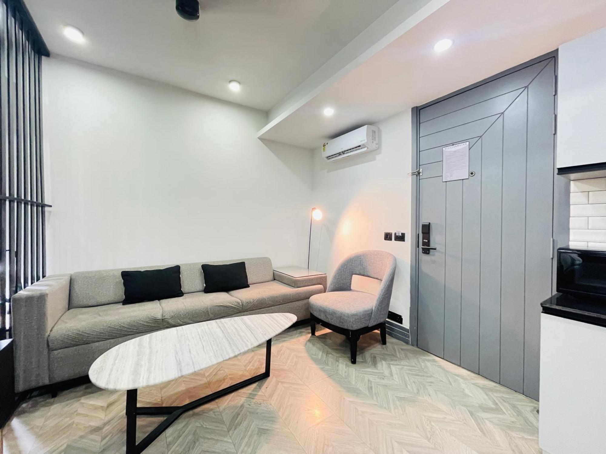 Bedchambers Serviced Apartments, Mg Road Гургаон Экстерьер фото