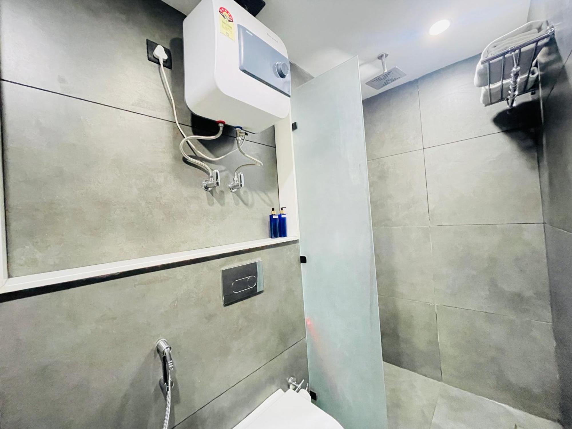 Bedchambers Serviced Apartments, Mg Road Гургаон Экстерьер фото